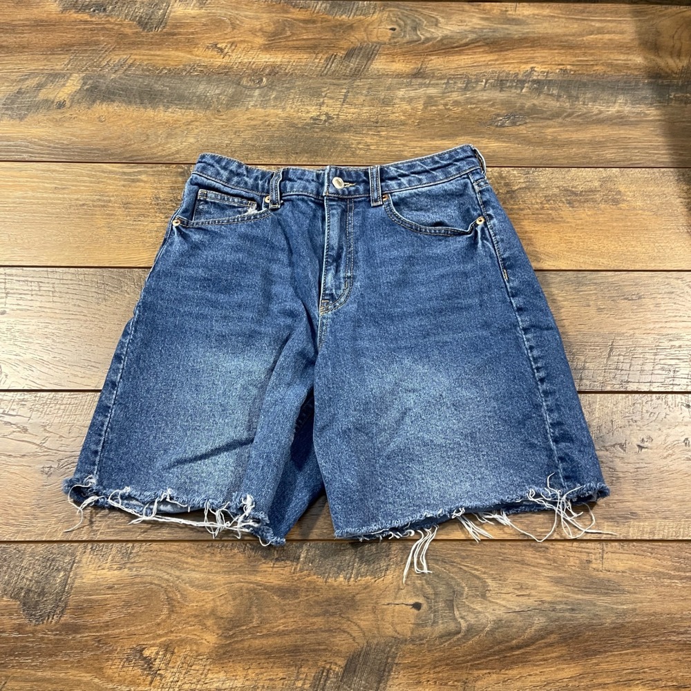 HM High Waisted Denim Shorts Medium Wash Raw Hem Size 6 Boho Baggy Festival